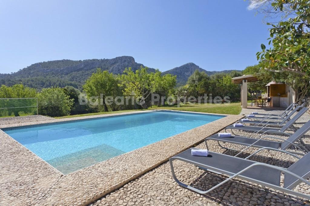 Spacious country house with rental license for sale near Pollensa, Mallorca