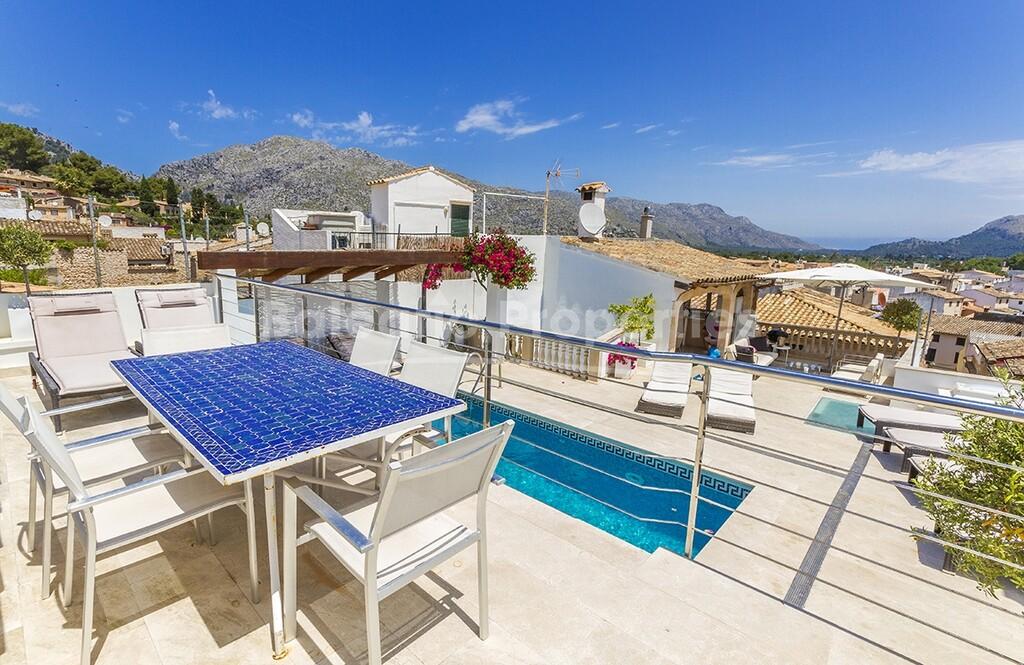 Stunning town house with rooftop pool and garage for sale in Pollensa, north Mallorca
