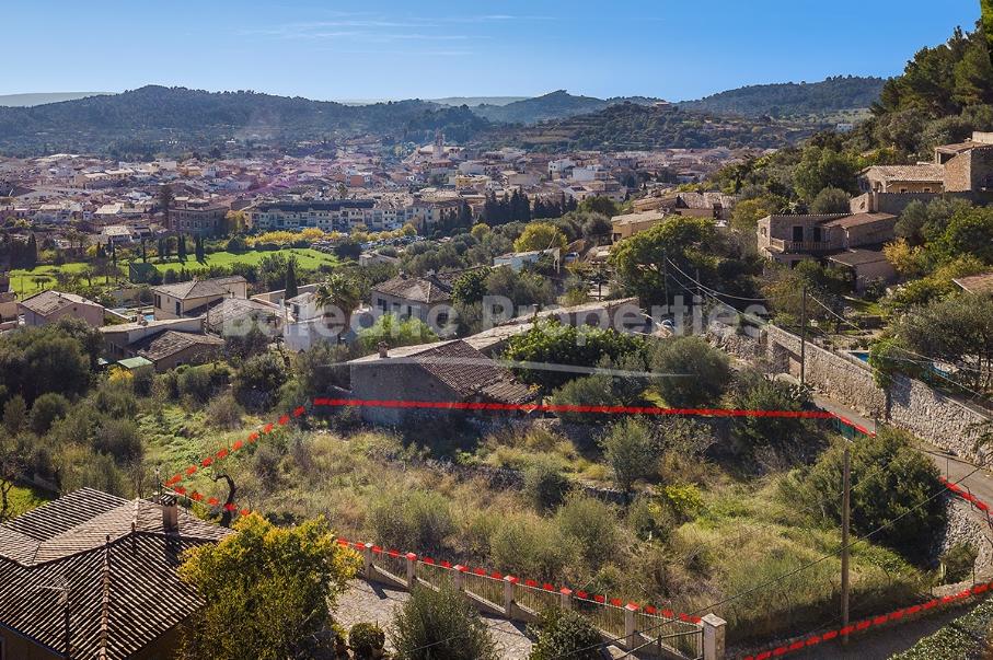 Parcela doble con impresionantes vistas al valle en venta en Alaró, Mallorca