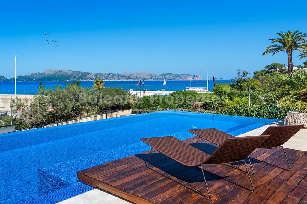 Villa de lujo de nueva construcción con vistas en primera línea en venta en Bonaire, Mallorca