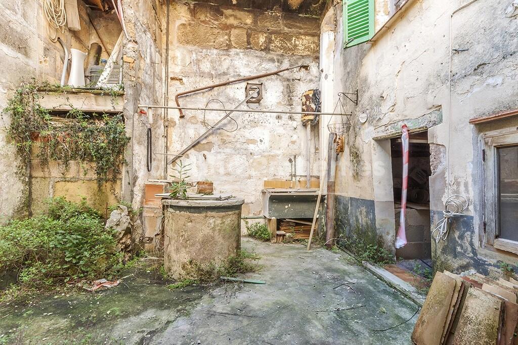 Town house to reform for sale in Pollensa