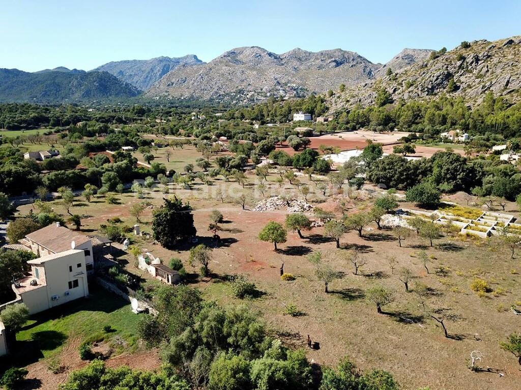 Baugrundstück mit Genehmigung bereit zur Bebauung kaufen in Pollensa, Nord-Mallorca