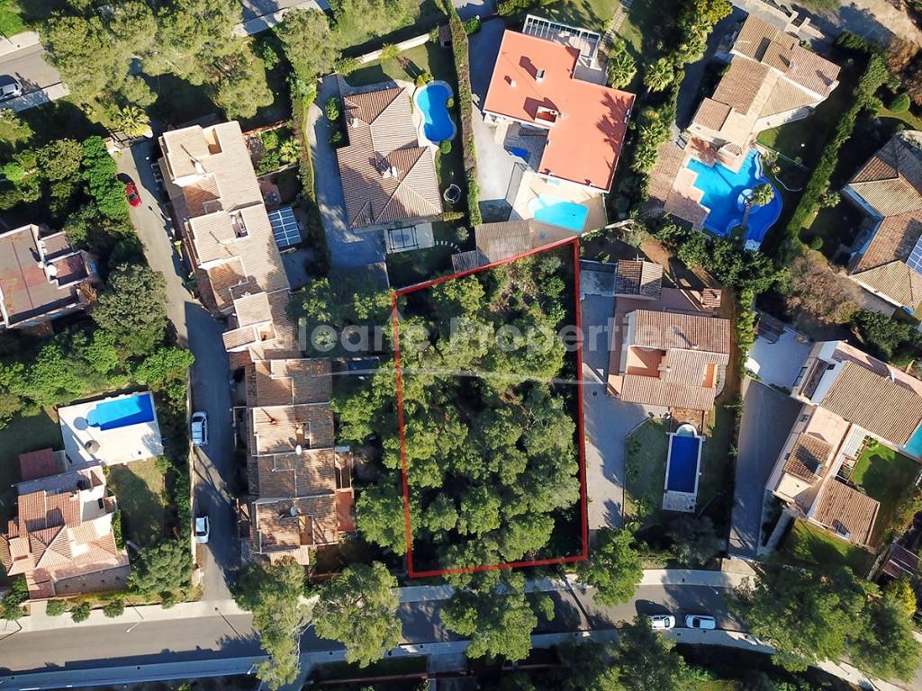 Preciosa parcela edificable en zona residencial a minutos de las playas de Puerto Pollensa, Mallorca