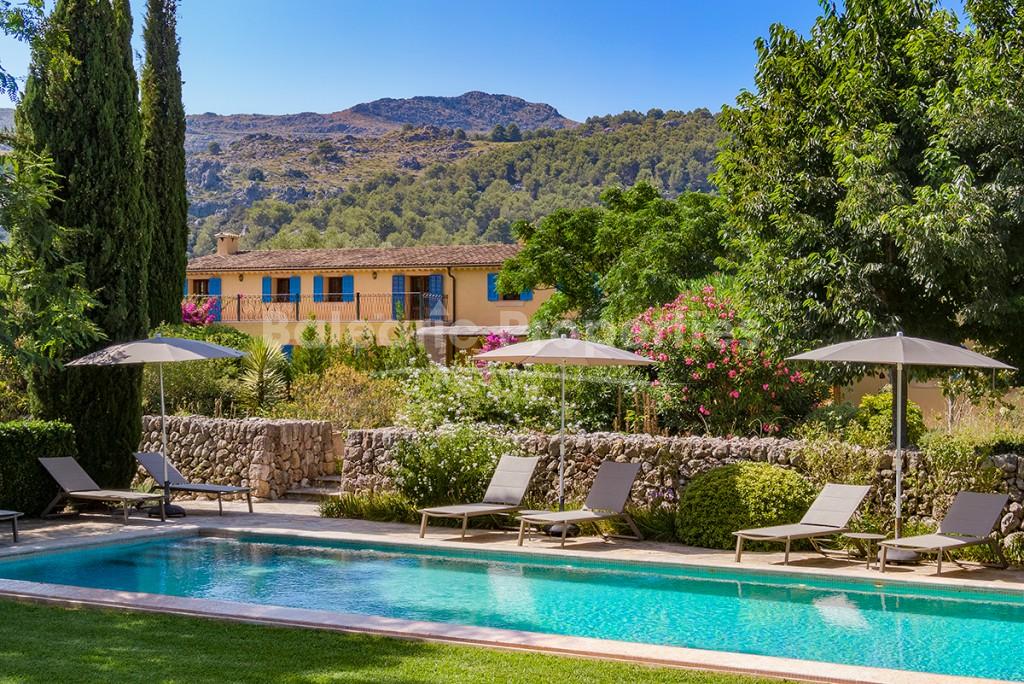 Picturesque finca with holiday rental license for sale near Pollensa, Mallorca