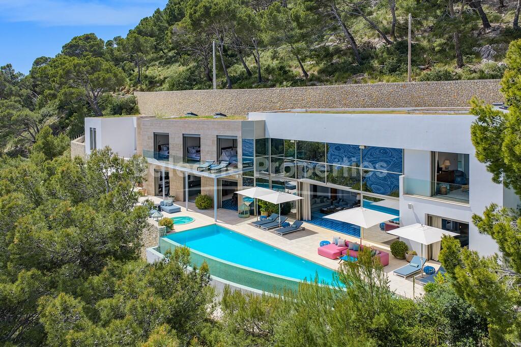 Luxus-Villa mit direktem Zugang zum Meer kaufen in Formentor, Nord-Mallorca 