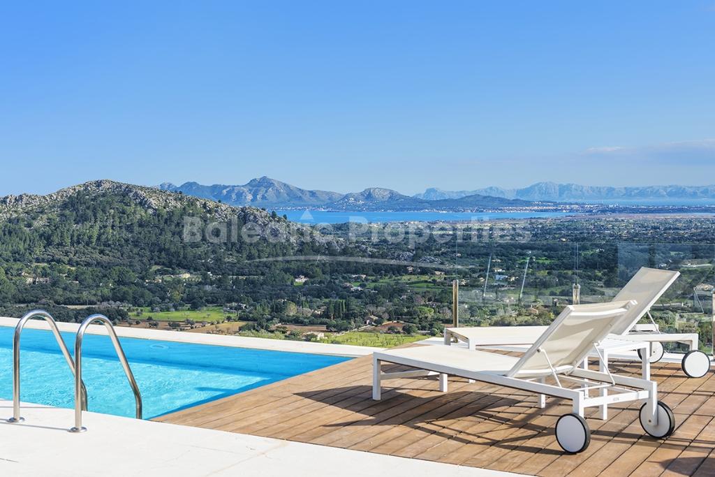 Modern villa with sea views and rental license for sale in Pollensa, Mallorca 