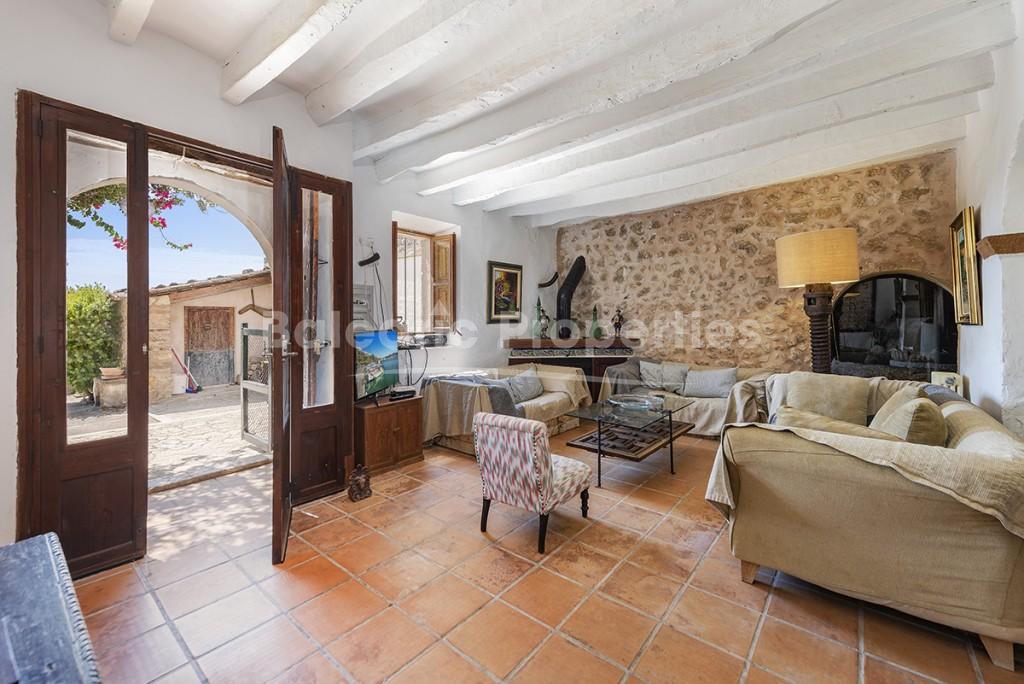 Preciosa casa de campo rústica con licencia ETV en venta cerca de Pollensa, Mallorca