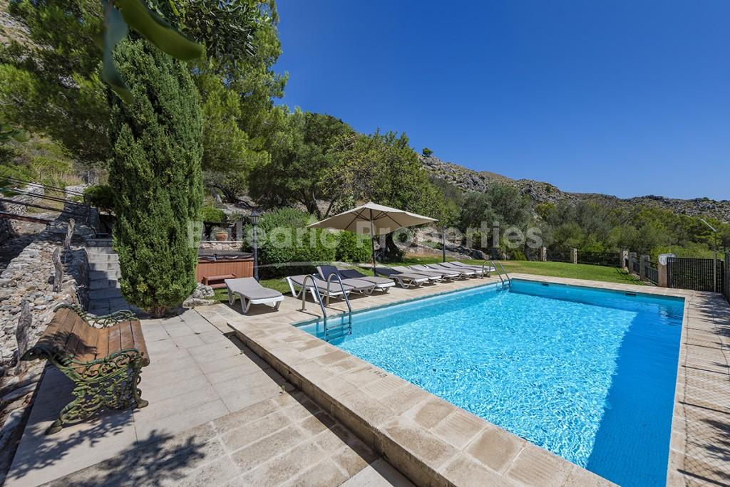 Preciosa casa de campo rústica con licencia ETV en venta cerca de Pollensa, Mallorca