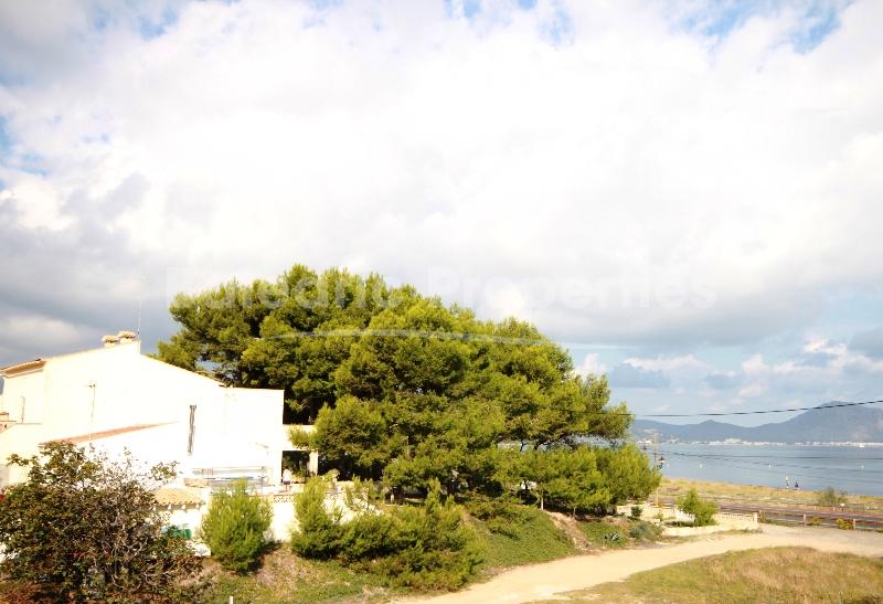 Villa atractiva cerca del mar en venta, vistas montañas y mar, zona tranquila, Alcudia 