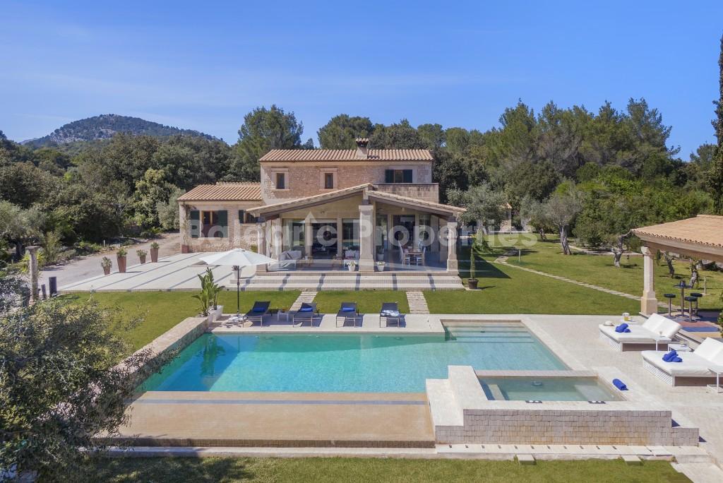 Beautiful country villa with holiday license, for sale in Pollensa, Mallorca