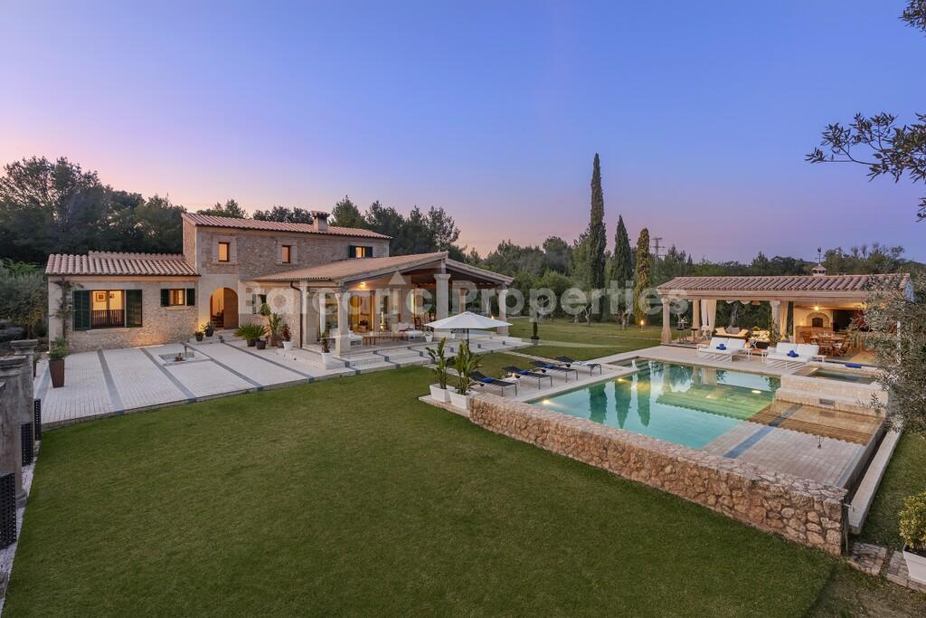 Beautiful country villa with holiday rental license for sale in Pollensa, north Mallorca