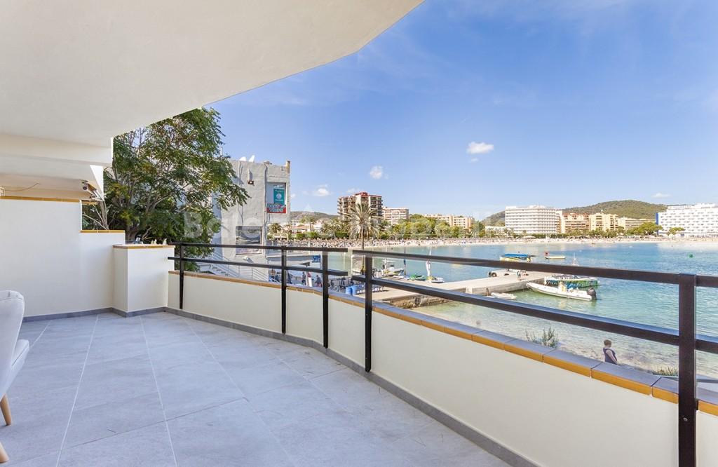 Frontline apartment for sale in Torrenova, Mallorca
