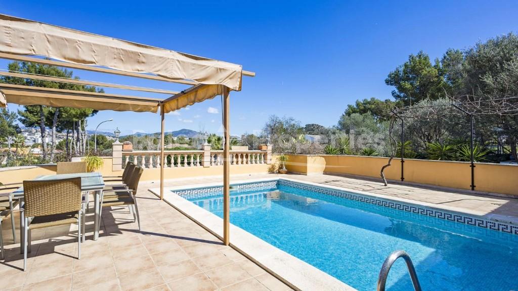 Villa with a lot of potential for sale in Santa Ponsa, Mallorca