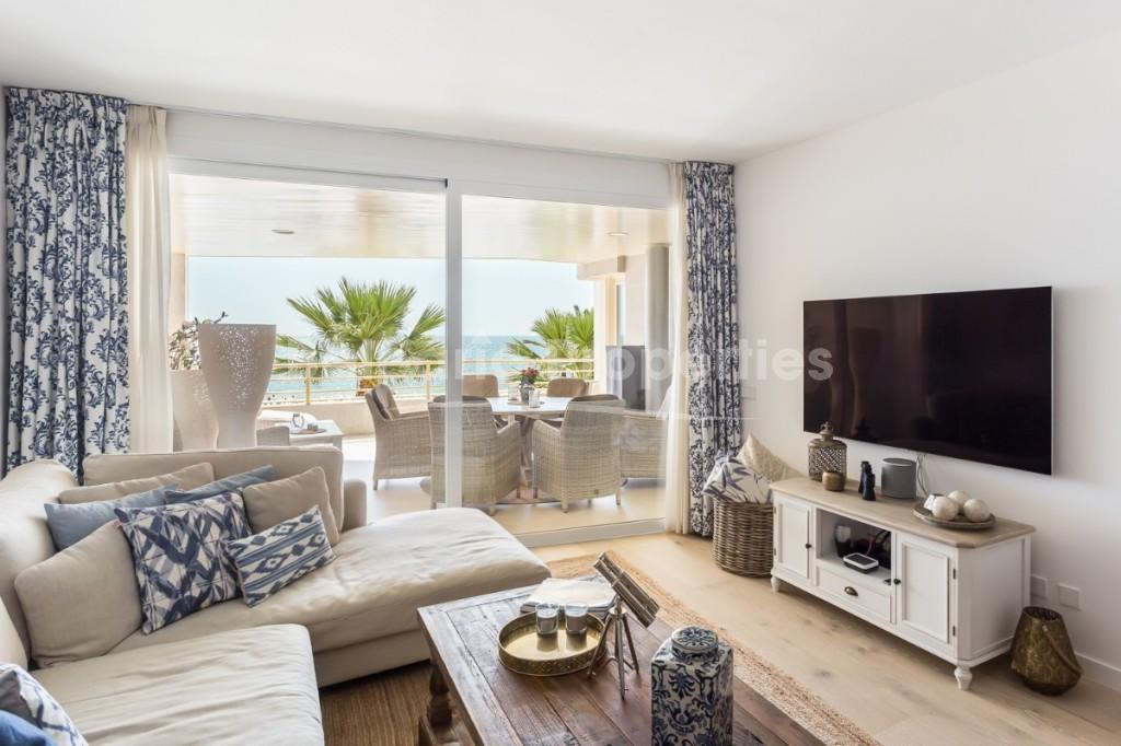 Apartamento en primera línea con orientación suroeste en venta en Portixol, Mallorca