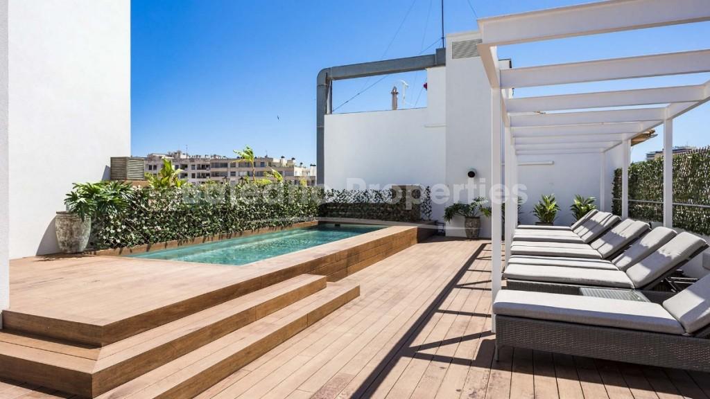 Apartment with community roof terrace and pool for sale in Palma, Mallorca 