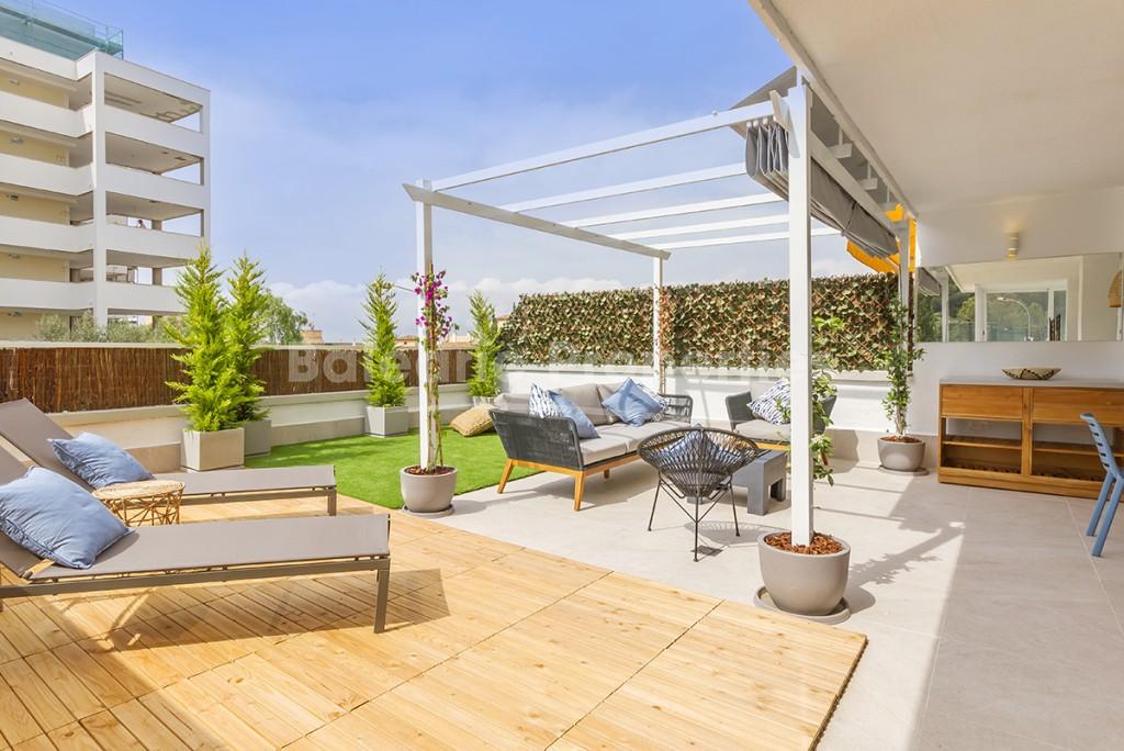Luxury apartment with large terrace for sale in Puerto Portals, Mallorca