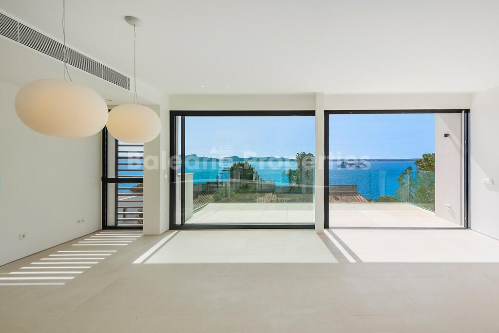 Spektakuläre neue Villa mit unverbaubarem Meerblick kaufen in Alcudia, Mallorca