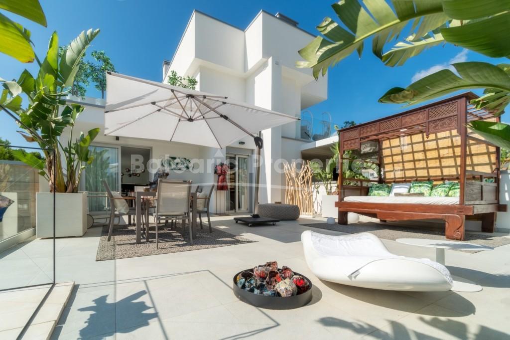 Moderno apartamento con preciosas vistas al mar en venta en Palmanova, Mallorca
