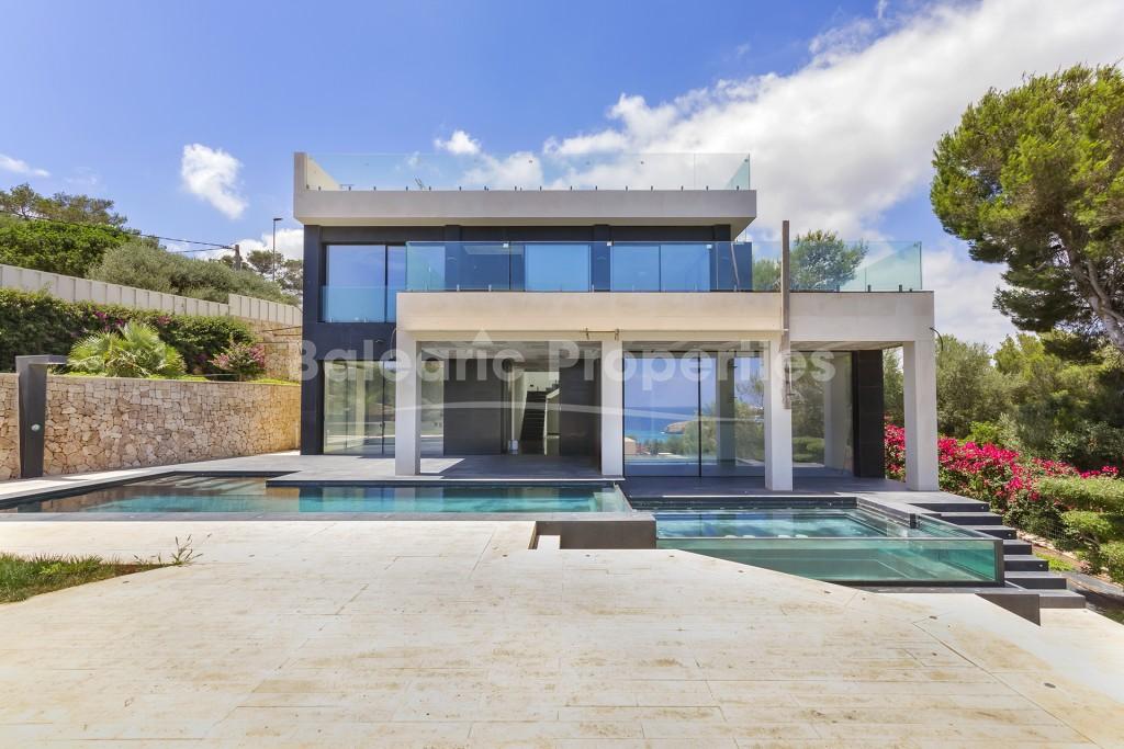 Villa con vistas al mar y acceso privado a la playa en venta en Cala Domingos, Mallorca
