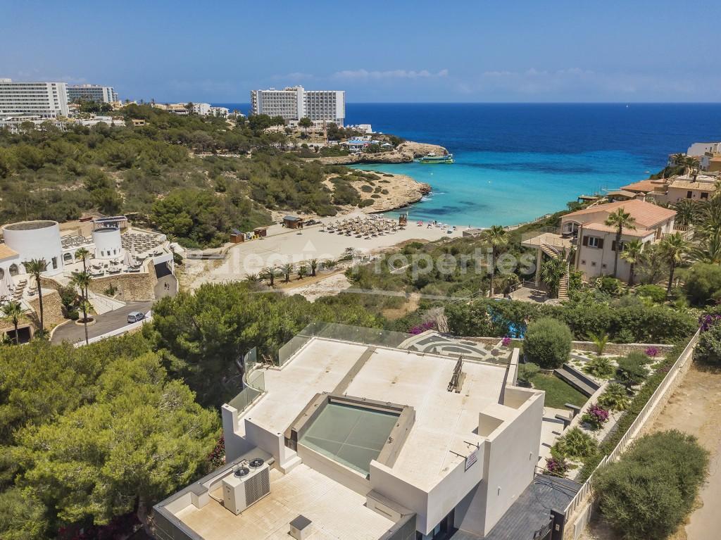Sea view villa with private access to the beach for sale in Cala Domingos, Mallorca 