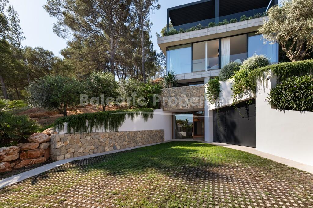 Moderna villa con vistas al mar en venta en Puerto Andratx