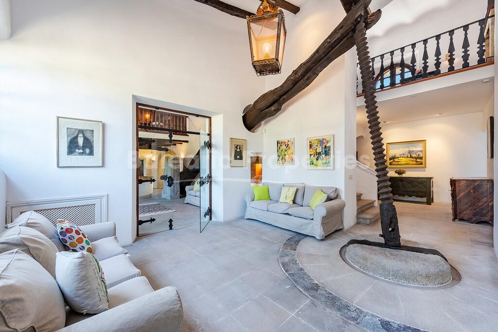 Finca de lujo con licencia de alquiler vacacional en venta en Pollensa, Mallorca norte