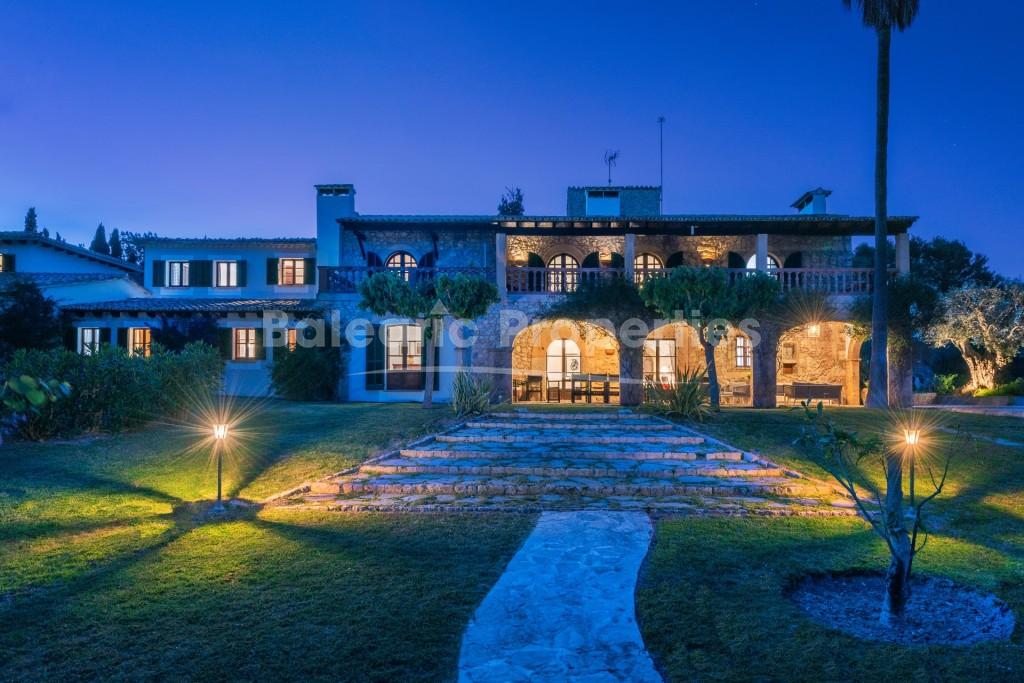 Luxury estate with holiday license, olive press and tennis court for sale in Pollensa, Mallorca north