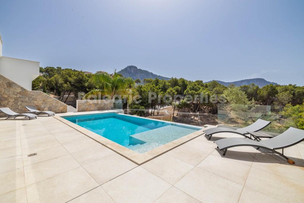 Fully renovated 4 bedroom villa with sea views and swimming pool for sale in Port Andratx, Mallorca