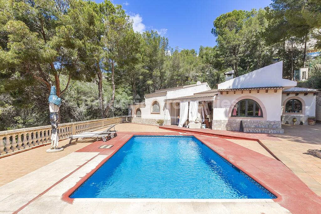 Family villa for sale close to Puerto Portals in Costa d´en Blanes, Mallorca
