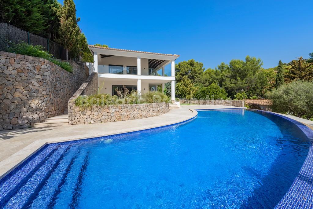 Renovated luxury villa by Cala Fornells, Paguera