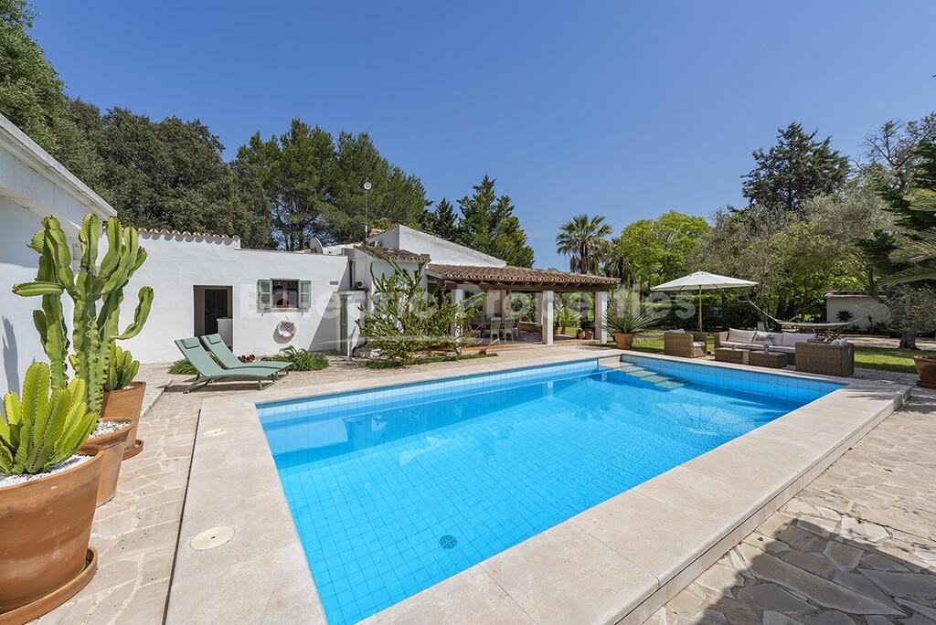 Idyllic villa with holiday rental license for sale in Pollensa, North Mallorca