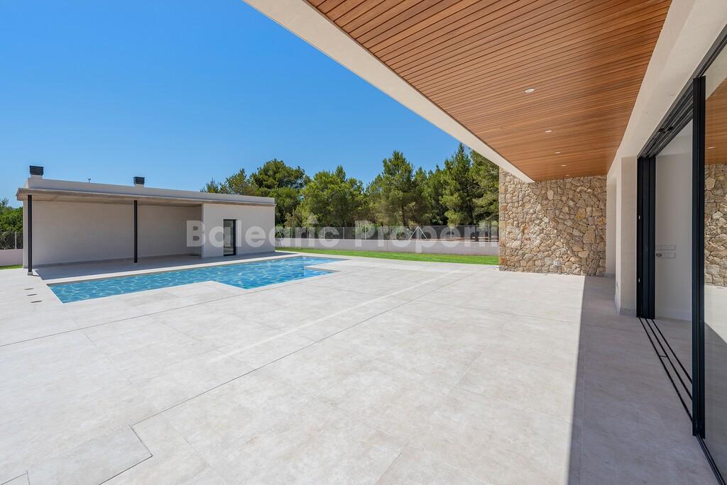 Moderne Luxusvilla kaufen in Strandnähe in Puerto Pollensa, Mallorca