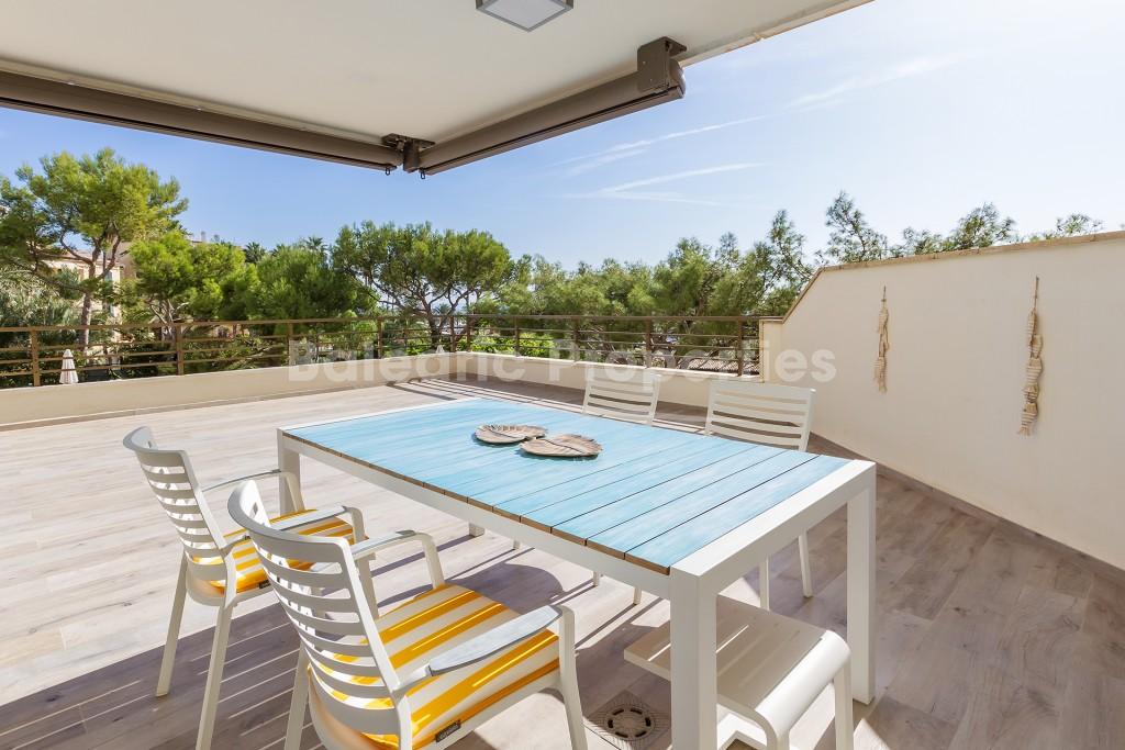 Apartamento en planta baja con terraza privada, en venta en Portals Nous, Mallorca