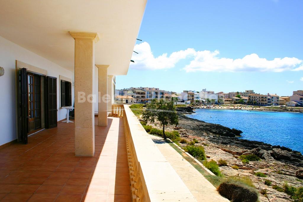 Se vende espectacular casa frente al mar en la Colonia Sant Jordi, Mallorca