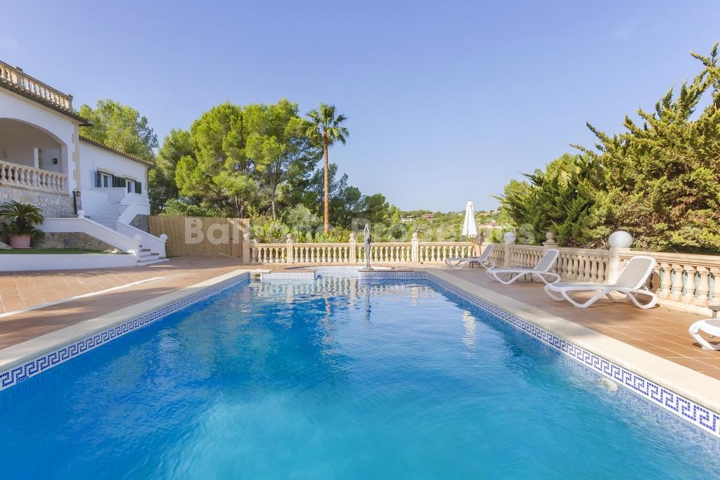 Beautiful, renovated villa for sale close to the beach in Cala Vinyes, Mallorca
