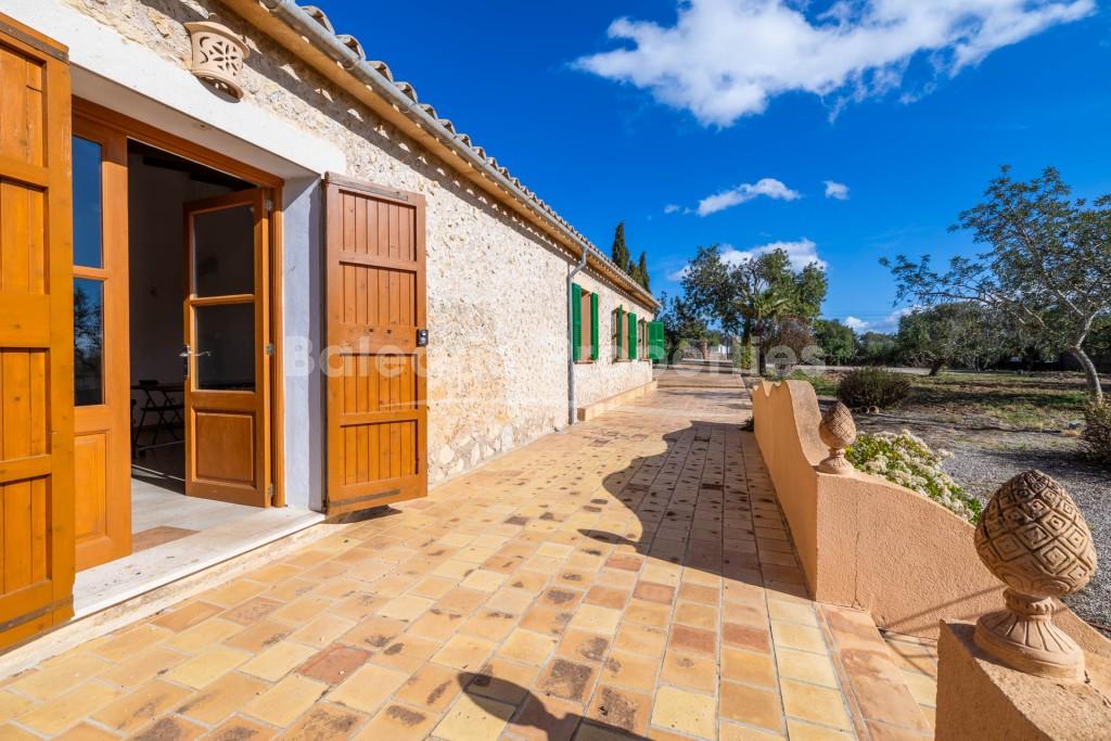 Charming countryside house with fruit trees for sale near Alaró, Mallorca