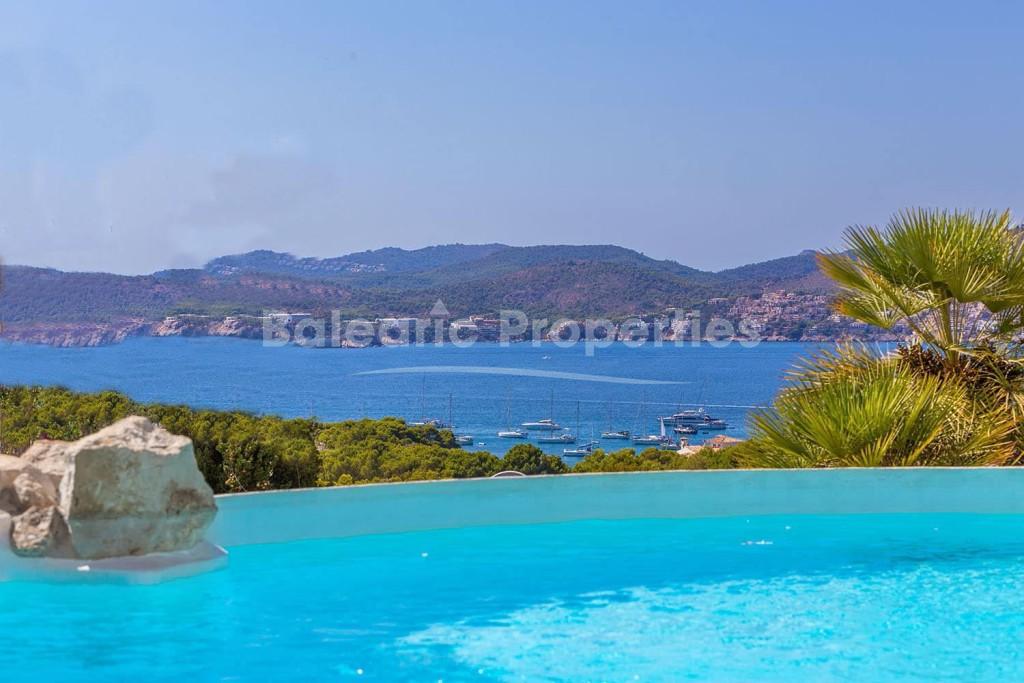 Villa de estilo mediterráneo en venta con increíbles vistas al mar en Santa Ponsa, Mallorca