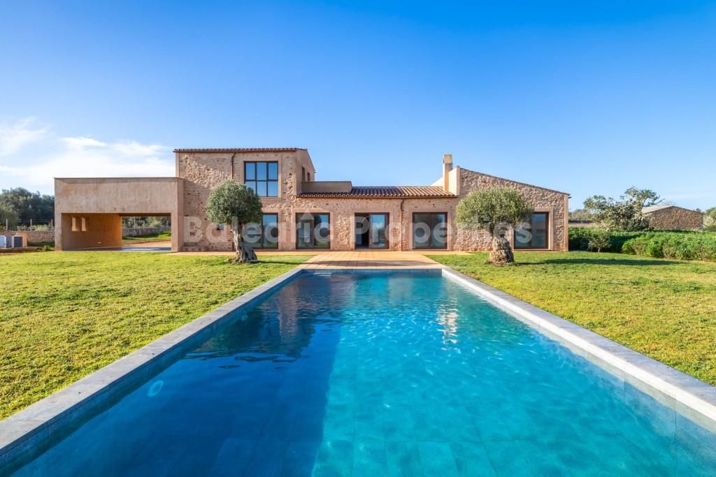 New luxury finca with panoramic views for sale in the countryside near Santanyí, Mallorca