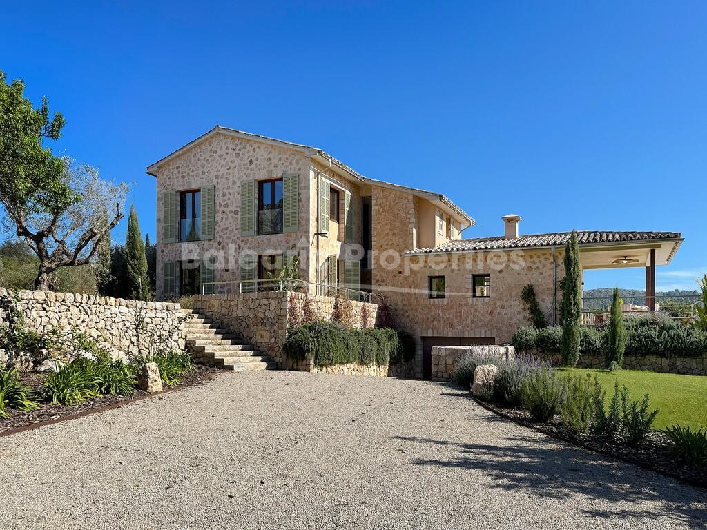 Contemporary finca with pool and panoramic mountain views for sale in Alaró, Mallorca