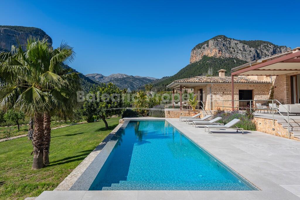 Contemporary finca with pool and panoramic mountain views for sale in Alaró, Mallorca