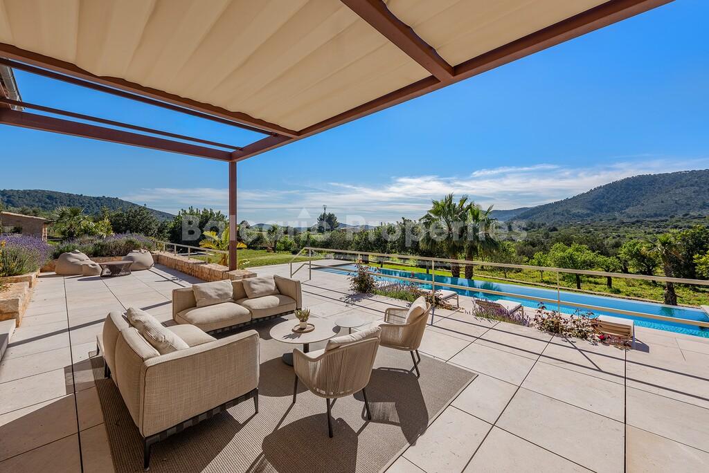 Moderne Finca mit Pool und Panoramablick auf die Berge kaufen in Alaró, Mallorca