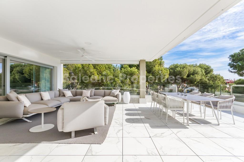 Luxury apartment with large terrace for sale in Santa Ponsa, Mallorca