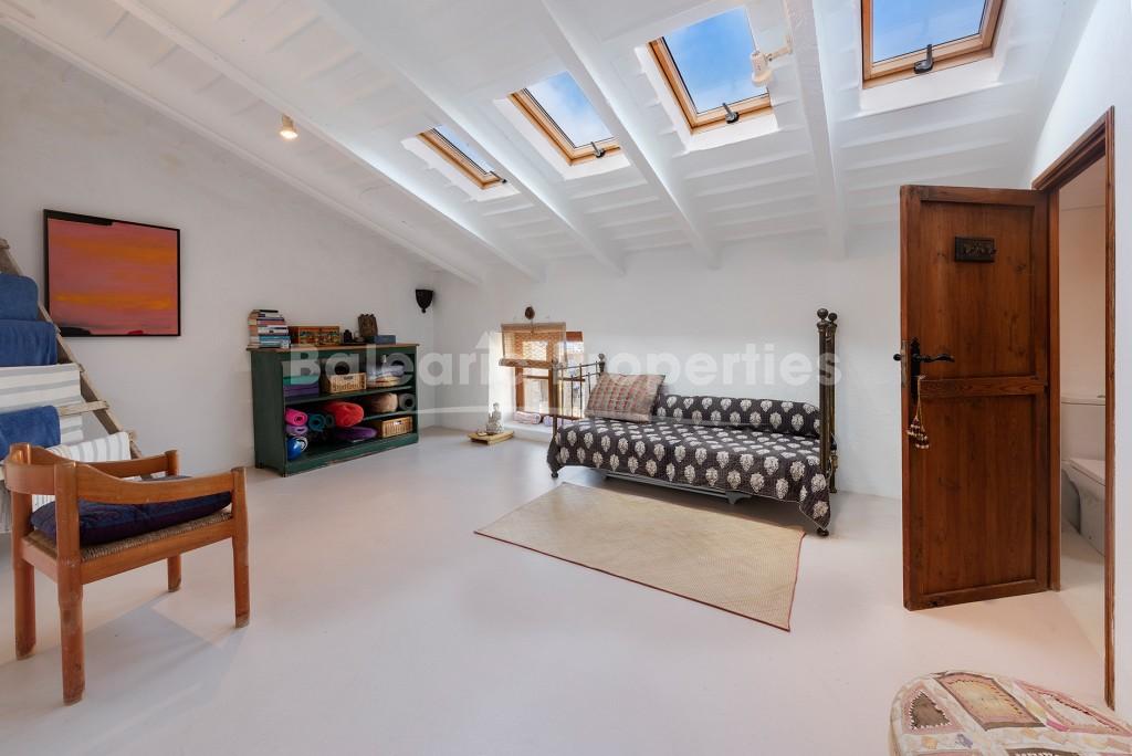 Beautiful town house with garden for sale in the historic centre of Pollensa, Mallorca
