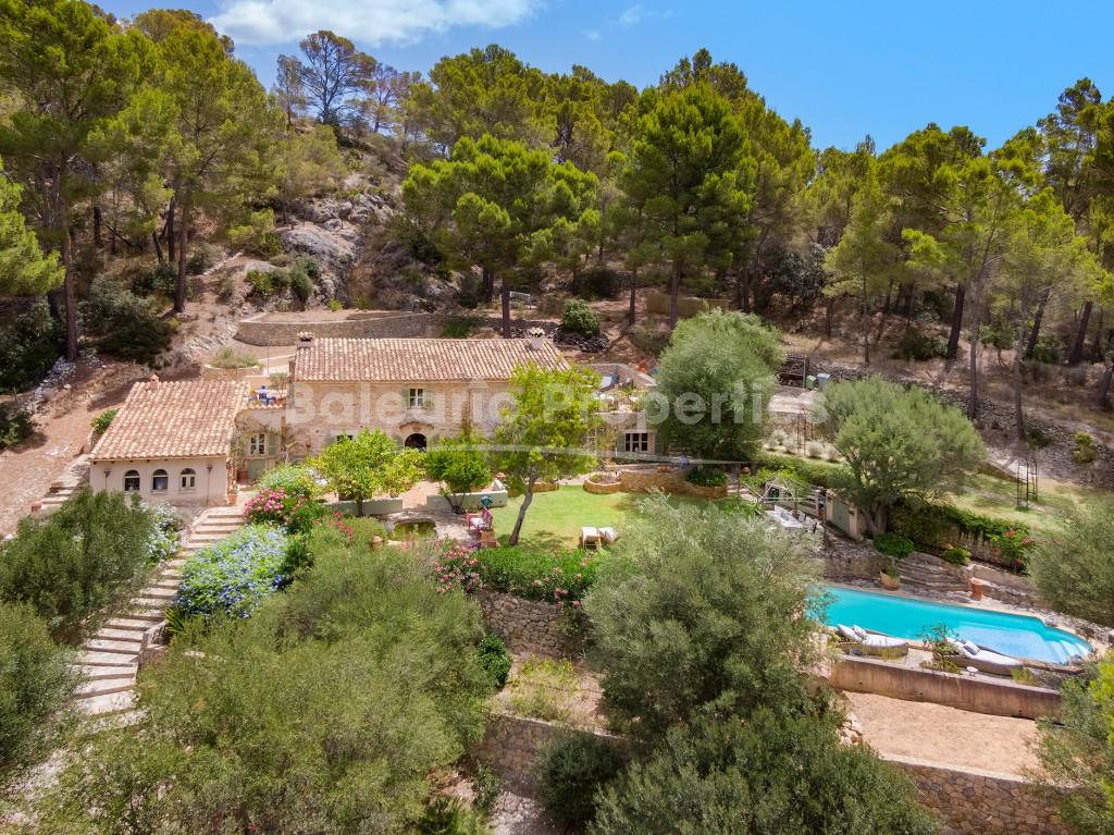 Picturesque rustic villa for sale near S´Arraco village in Andratx, Mallorca