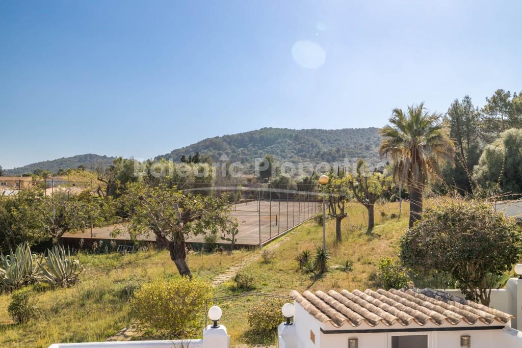 Casa adosada con piscina comunitaria en venta cerca de Pollensa, Mallorca