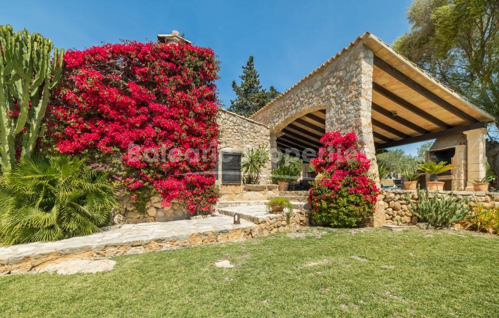 Finca encantadora en venta exclusivamente con Balearic Properties en Pollensa, Mallorca 