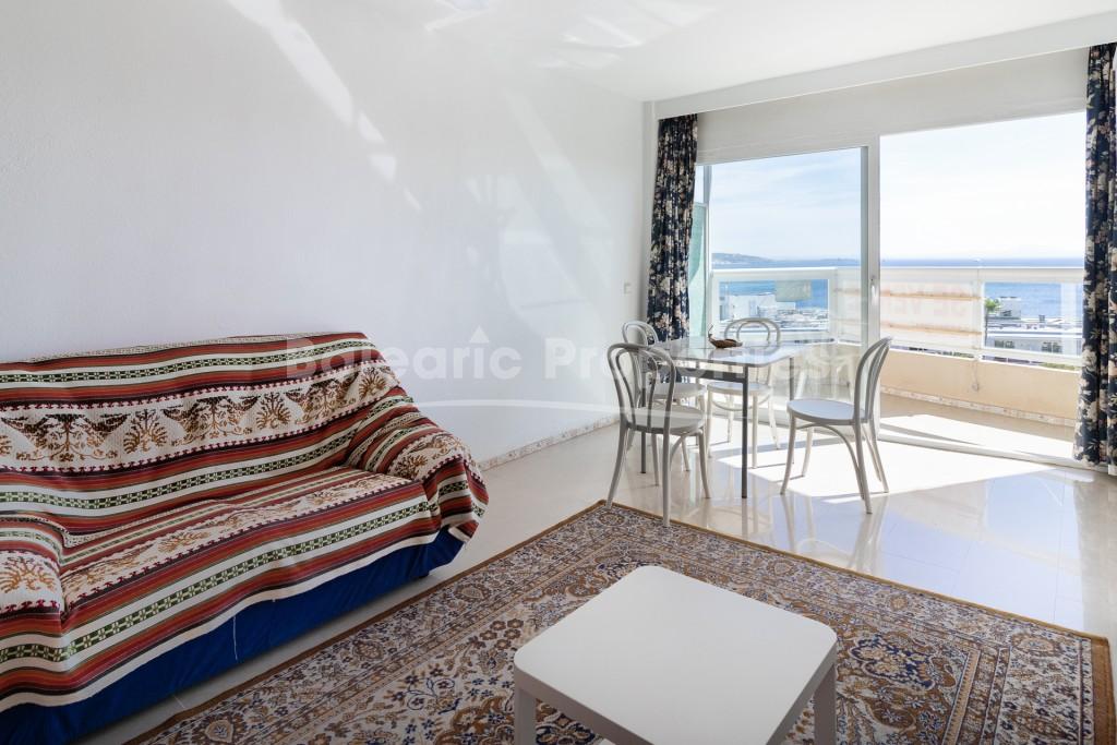 Apartamento en venta, segunda línea de playa en Palmanova, Mallorca