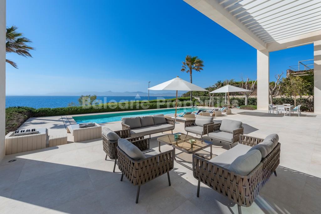 First line villa with uninterrupted sea views for sale in Son Verí Nou, Mallorca