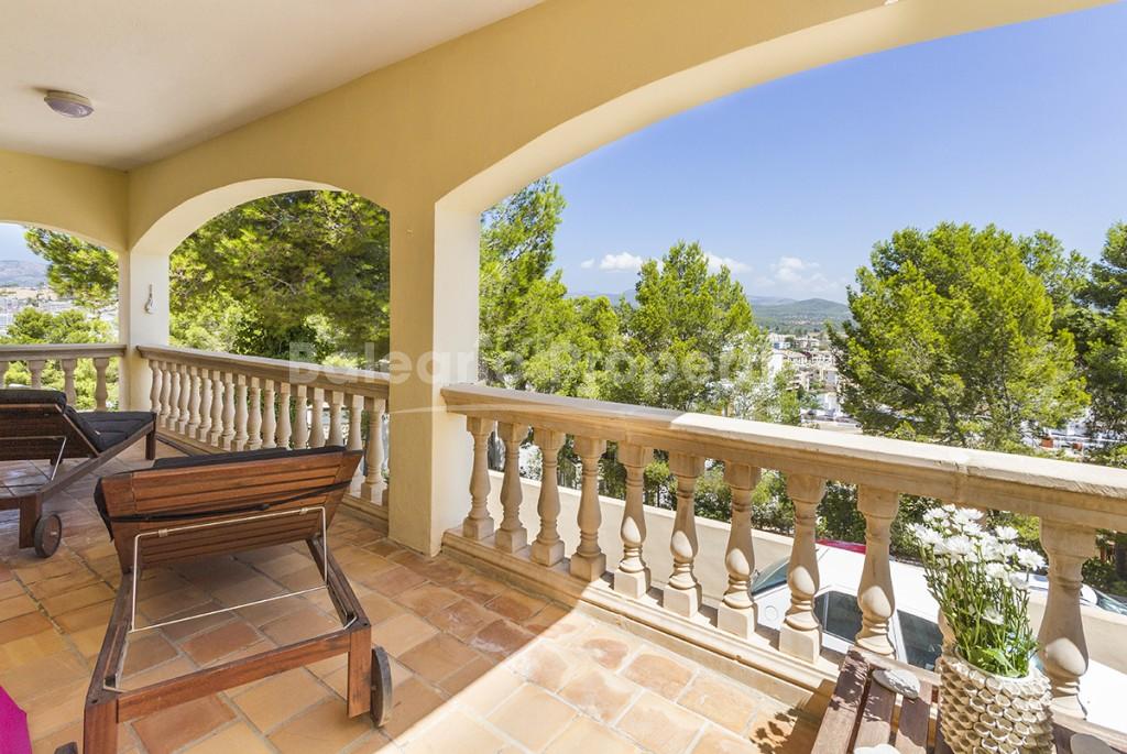 Immaculate apartment with community pools for sale in Santa Ponsa, Mallorca