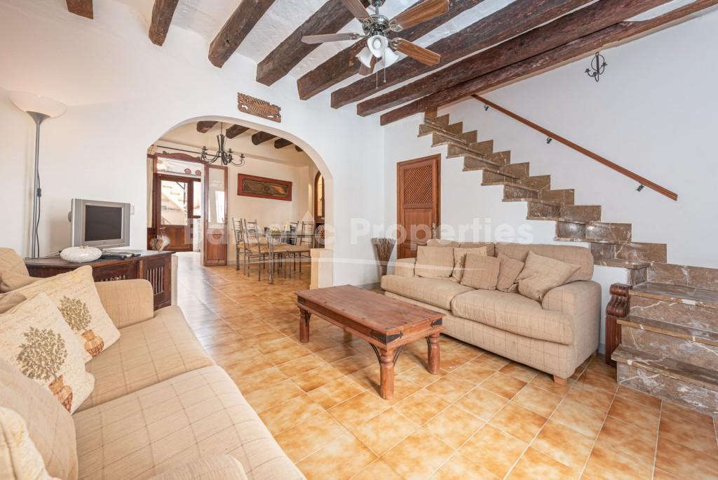 Town house with terrace and project for sale in the centre of Pollensa, Mallorca